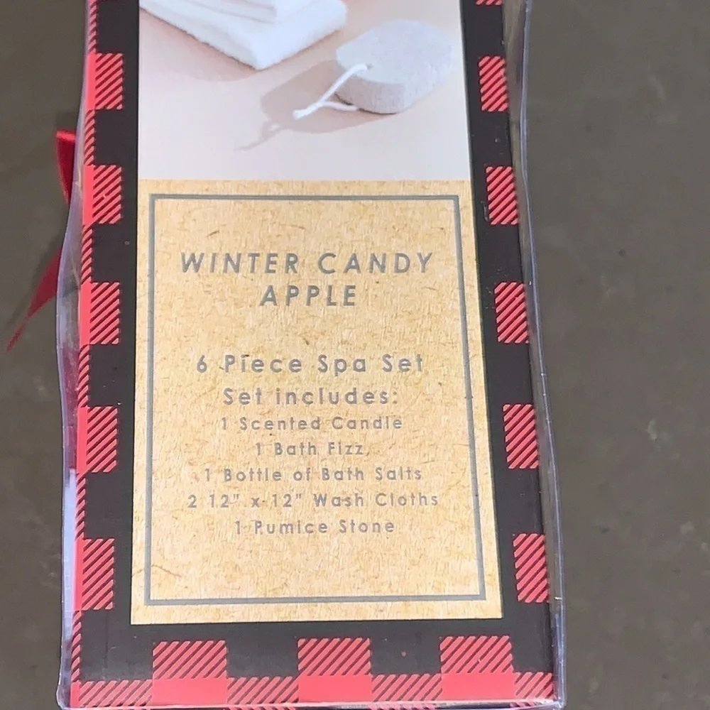 Final $ NWT Mistletoe Farms Winter Candy Apple 6 Piece Spa Set